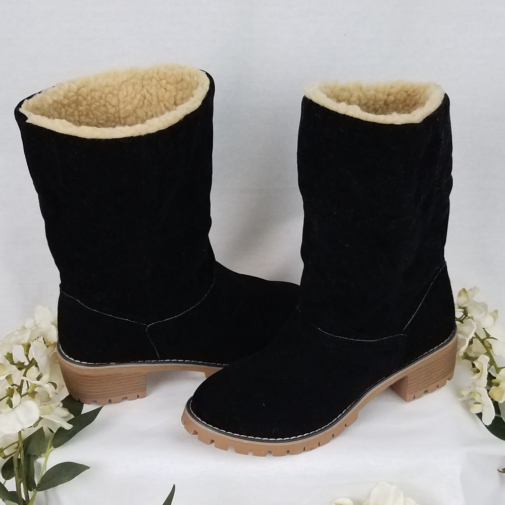 NEW!! Super Cute Warm Short Suede Boots